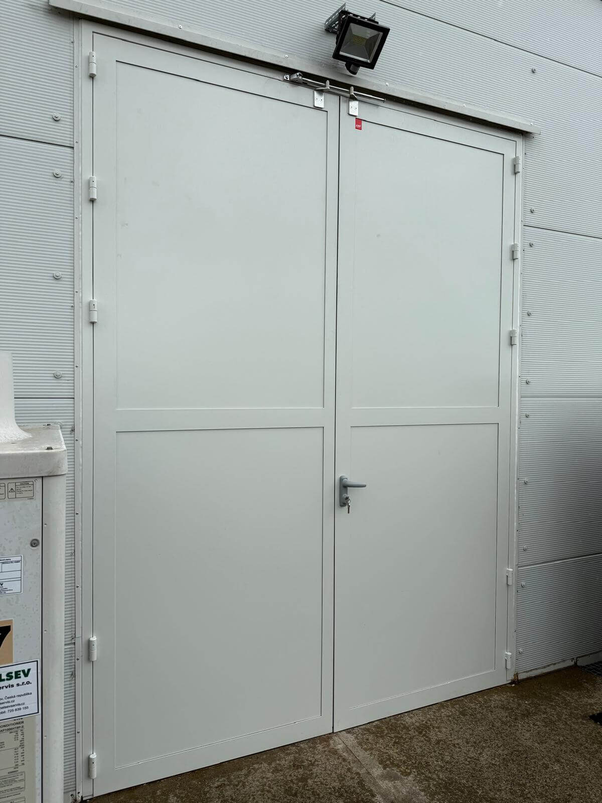 37a26779-cecc-417b-854f-addd46e823f2